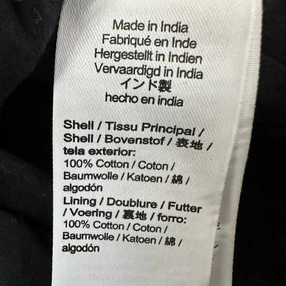 J. Crew NWT Eyelet Cropped Top Blouse Lace Covered Buttons BLACK medium - Picture 16 of 16